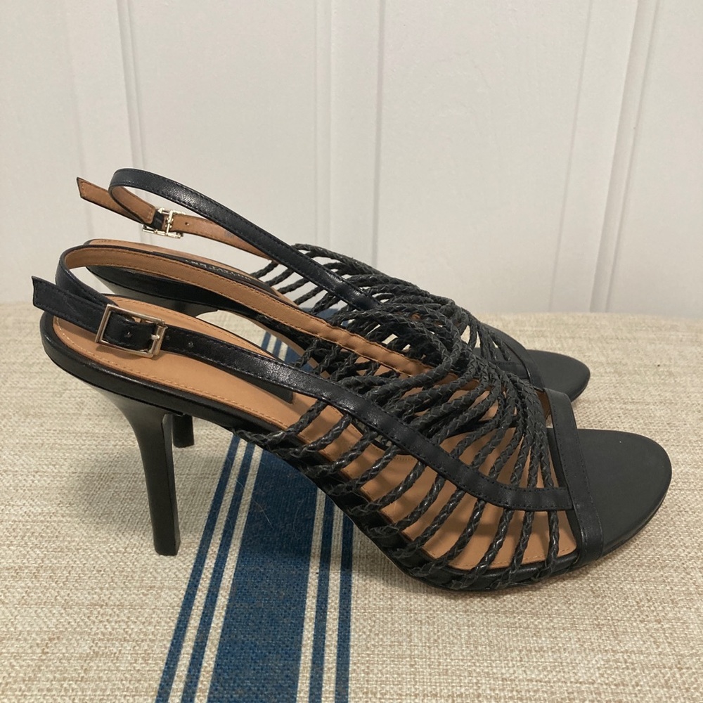 Leather black strappy sandals size 9